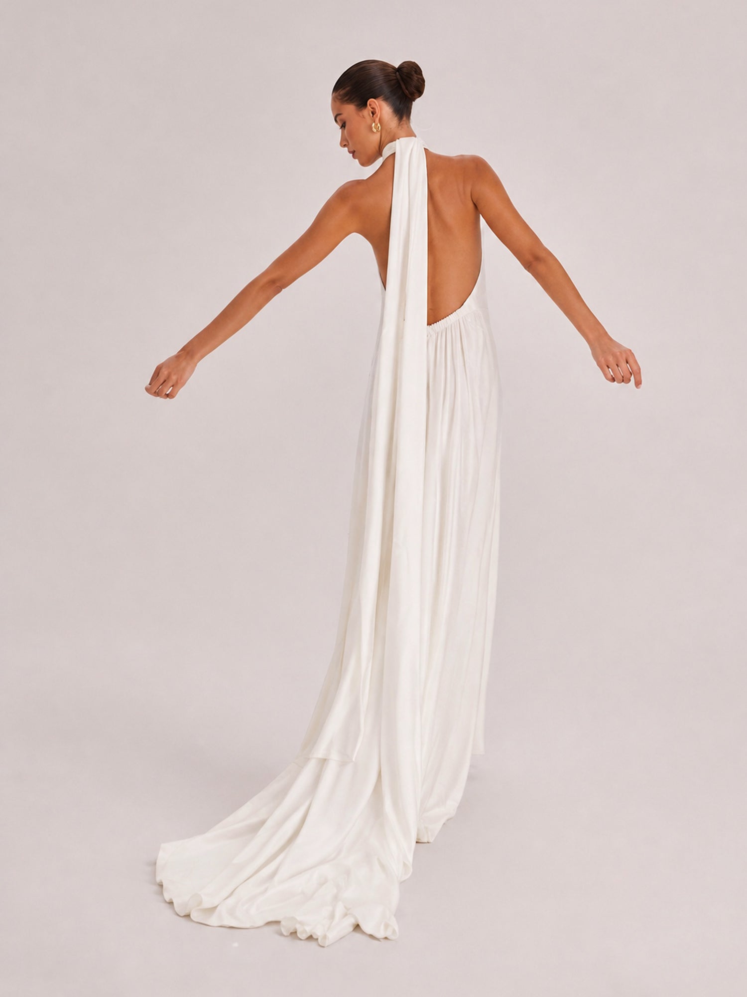 Minimalist Silk-Feel Halter Neck Backless Maxi Dress With Draped Train