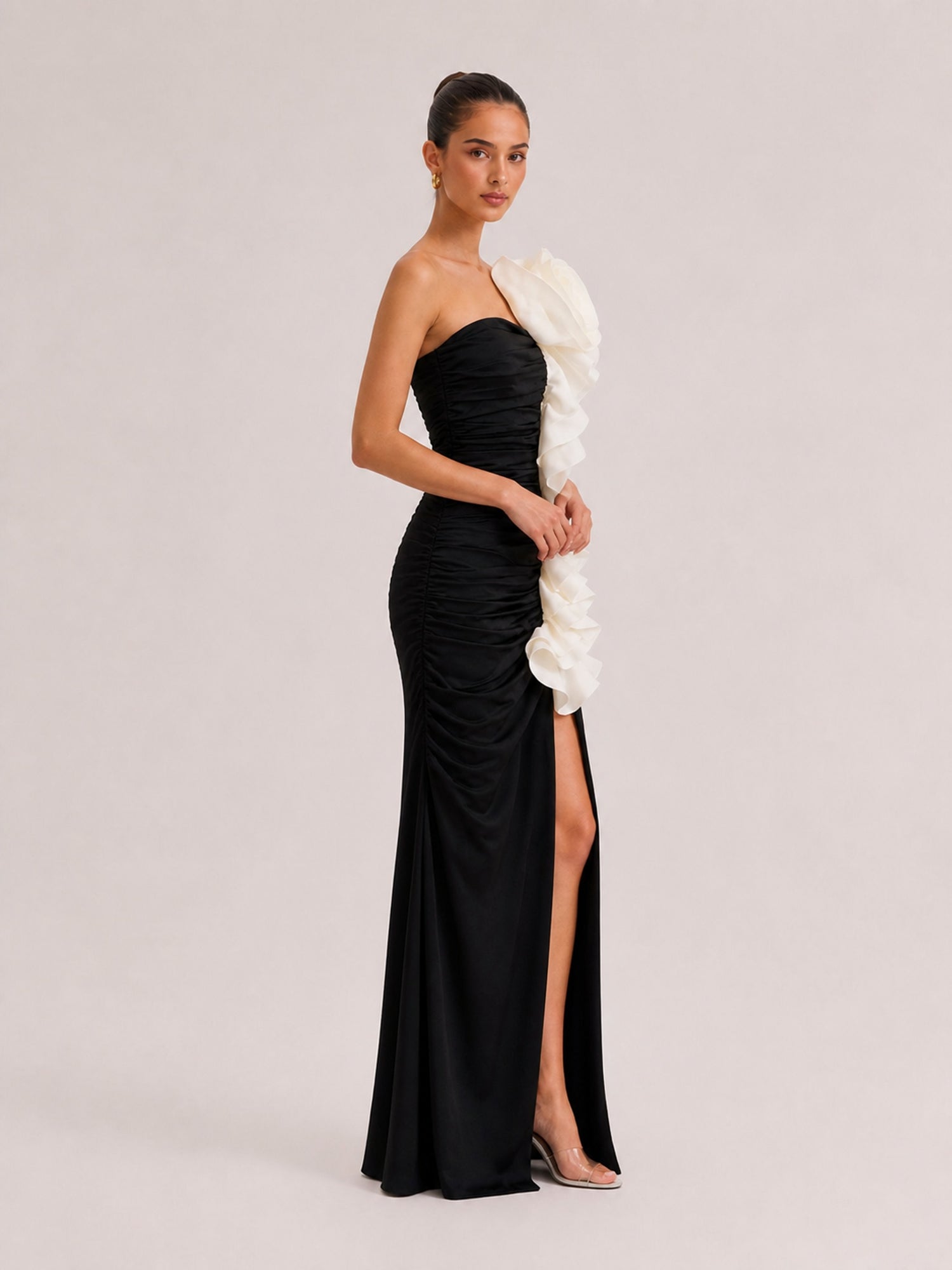 Black Strapless Pleated Stereo White Rose Ruffled High Split Long Dress