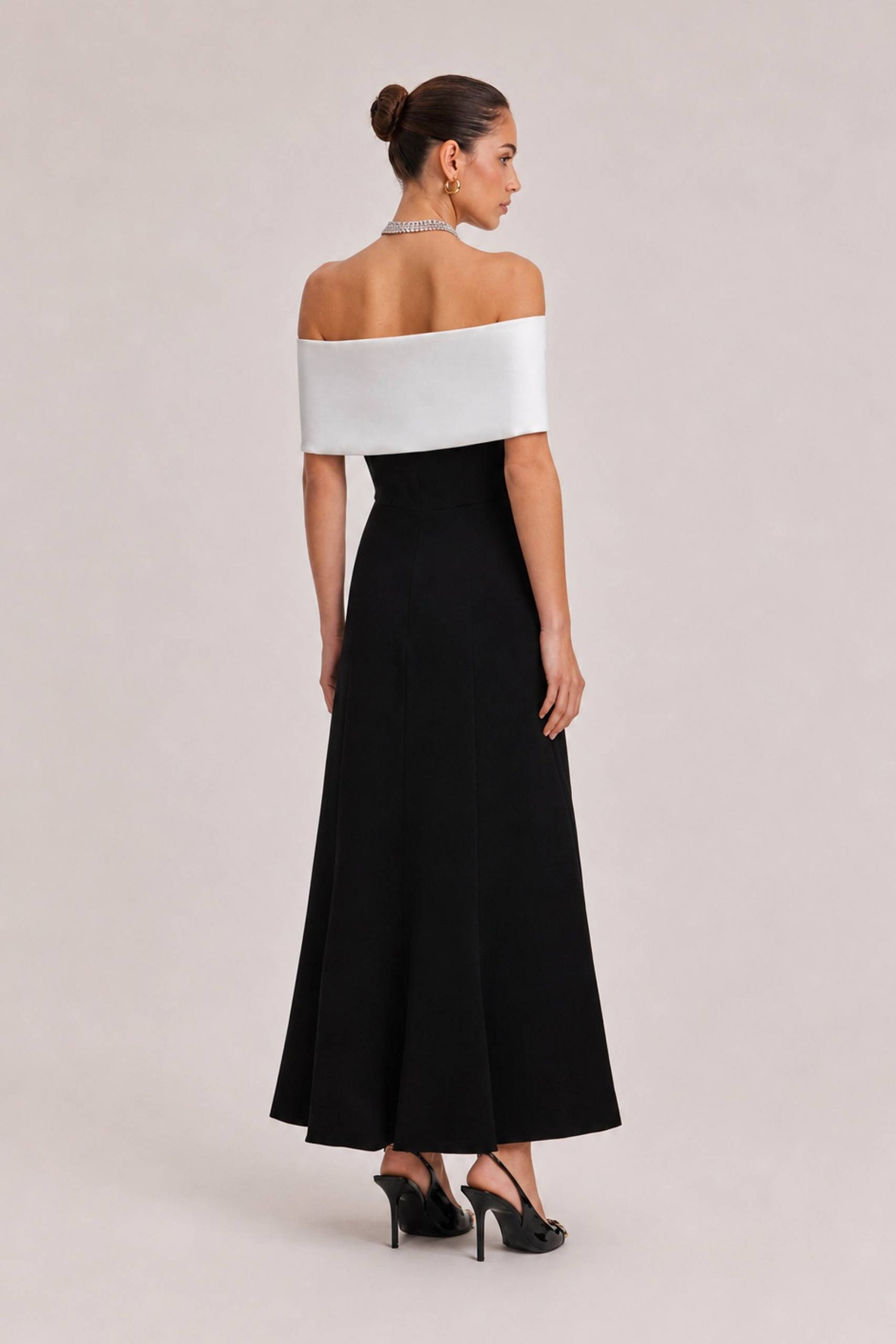 Black And White Contrast Color Off-shoulder Stereo Rose Bow Waist A- Line Long Dress