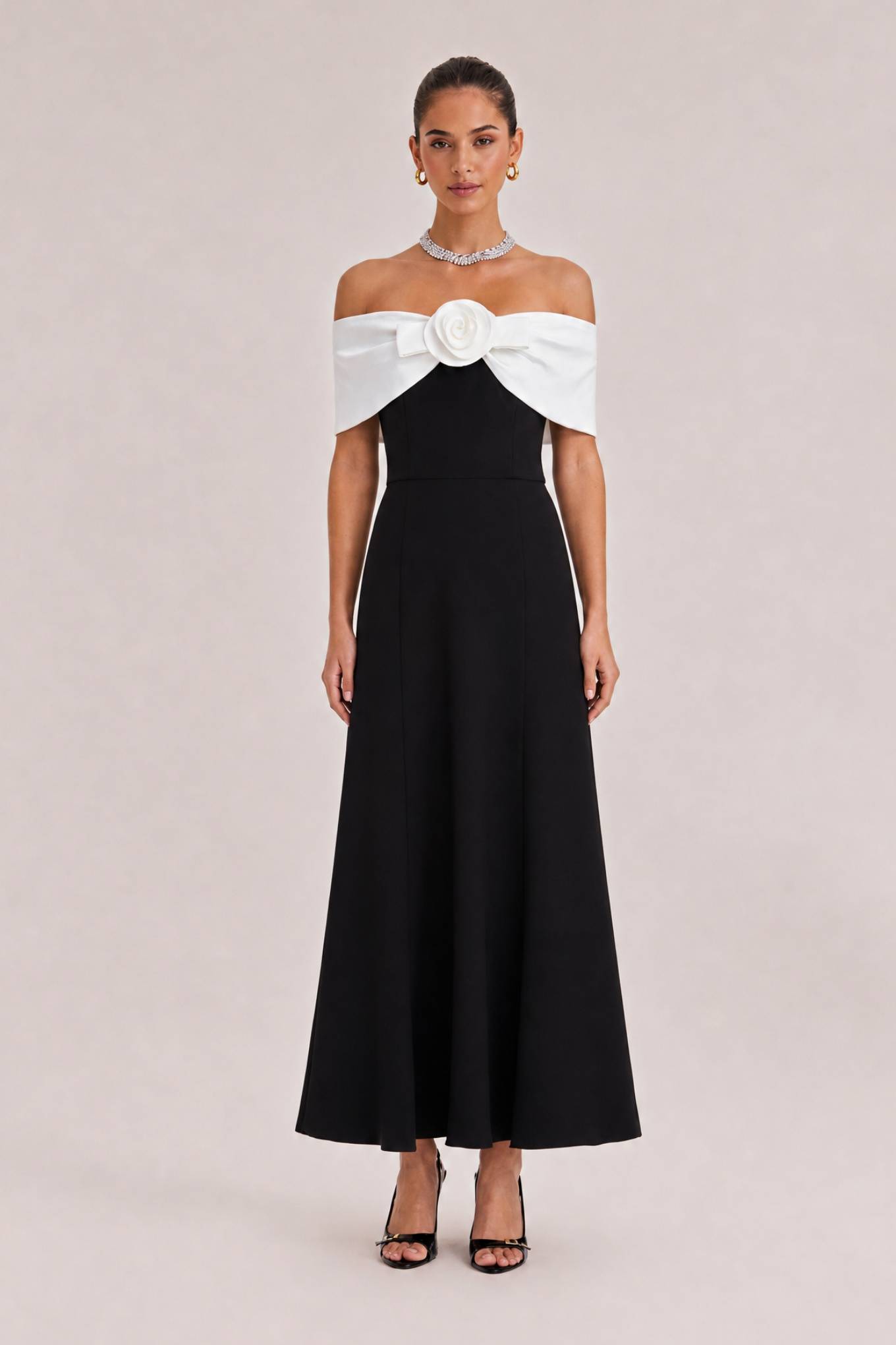 Black And White Contrast Color Off-shoulder Stereo Rose Bow Waist A- Line Long Dress